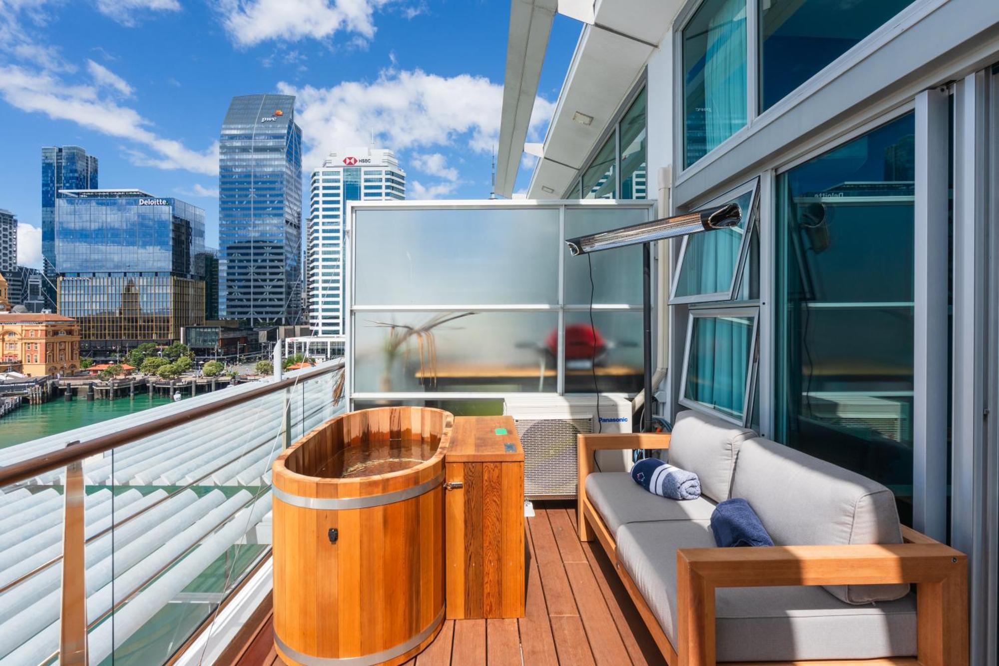 Penthouse Apartment With Stunning Harbour Views Auckland Extérieur photo