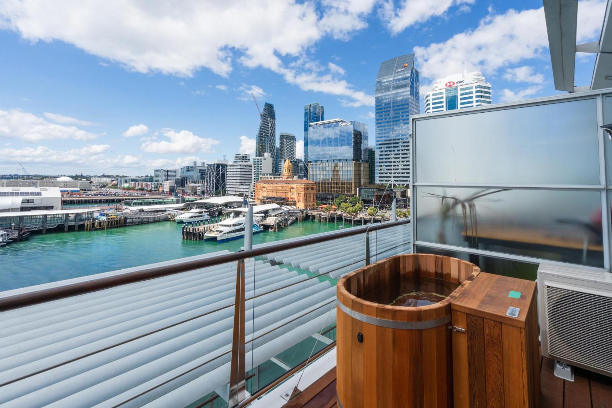 Penthouse Apartment With Stunning Harbour Views Auckland Extérieur photo