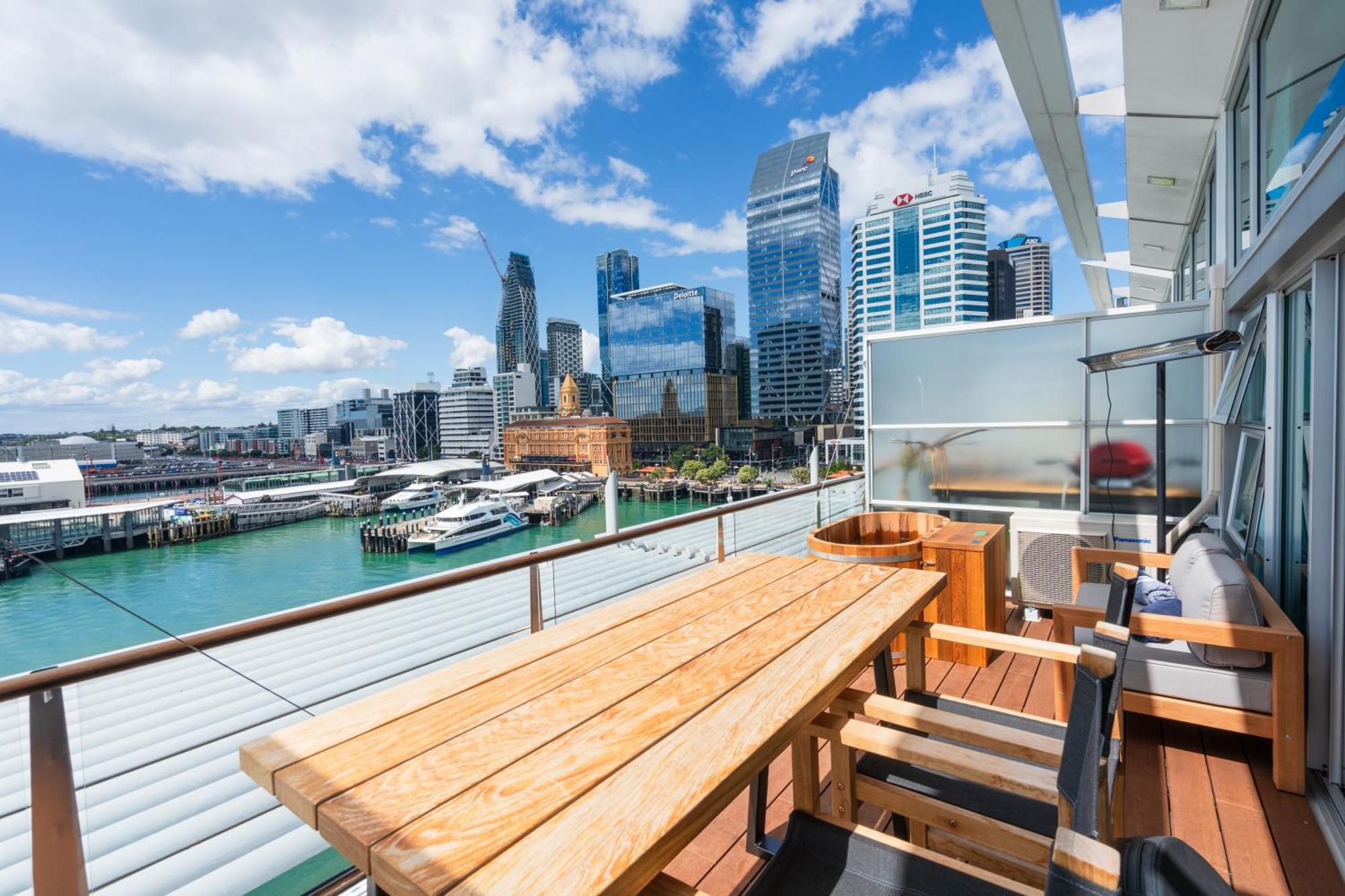 Penthouse Apartment With Stunning Harbour Views Auckland Extérieur photo